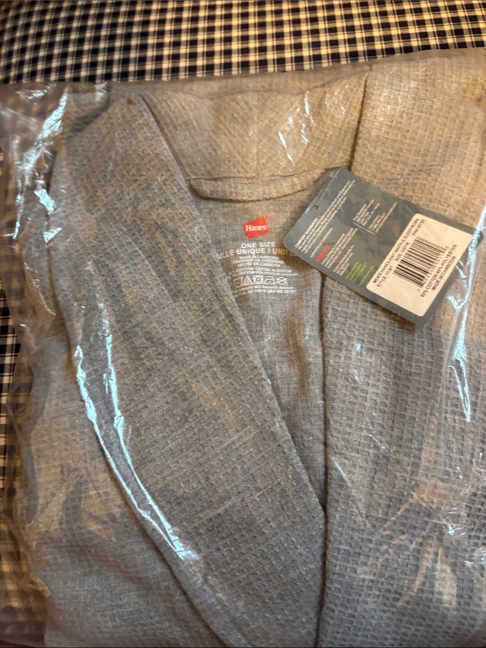 Hanes Men’s Light Gray Waffle-Knit robe